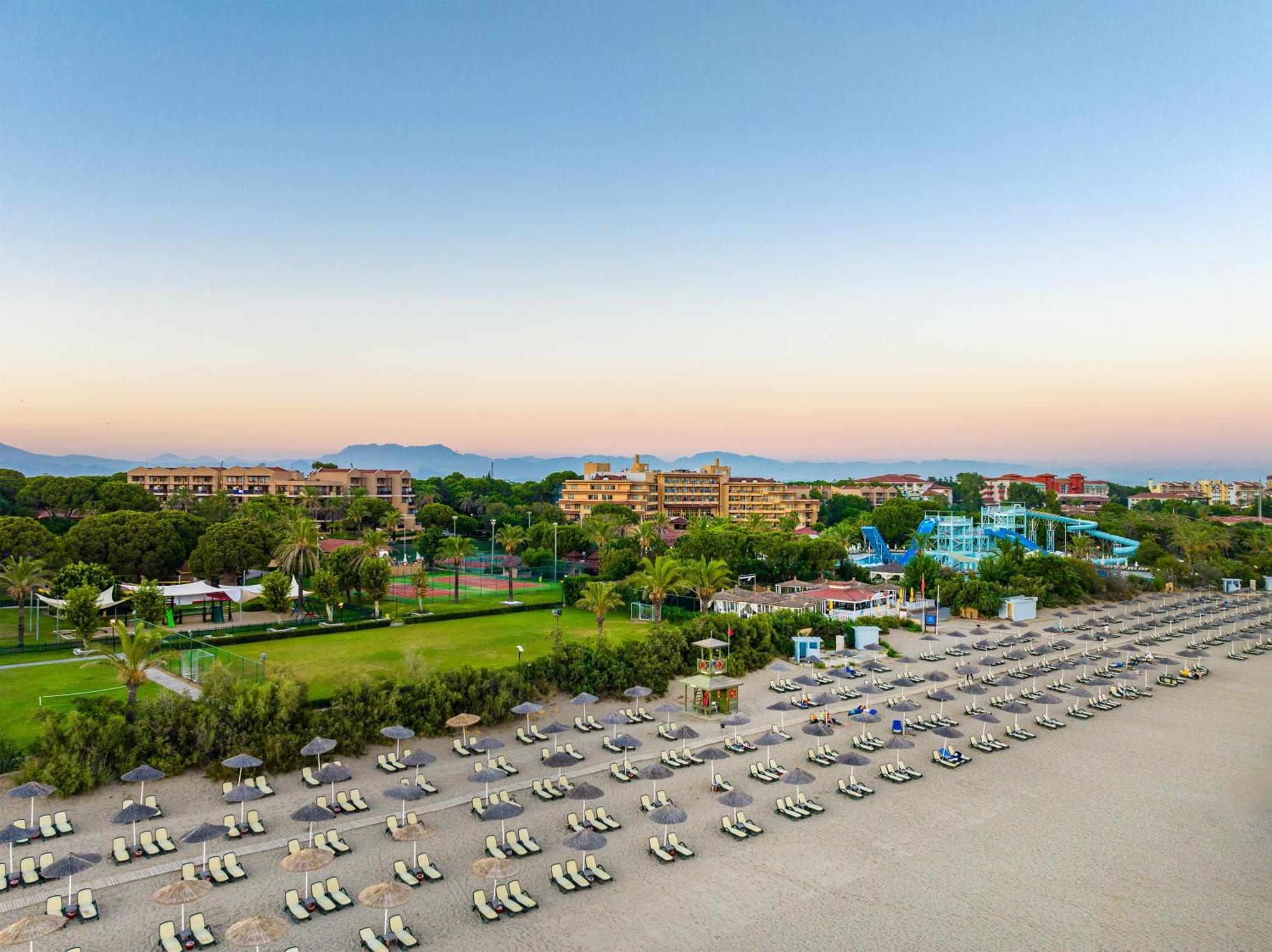 Asteria Family Resort Belek Antalya Luaran gambar Aerial view of the beach