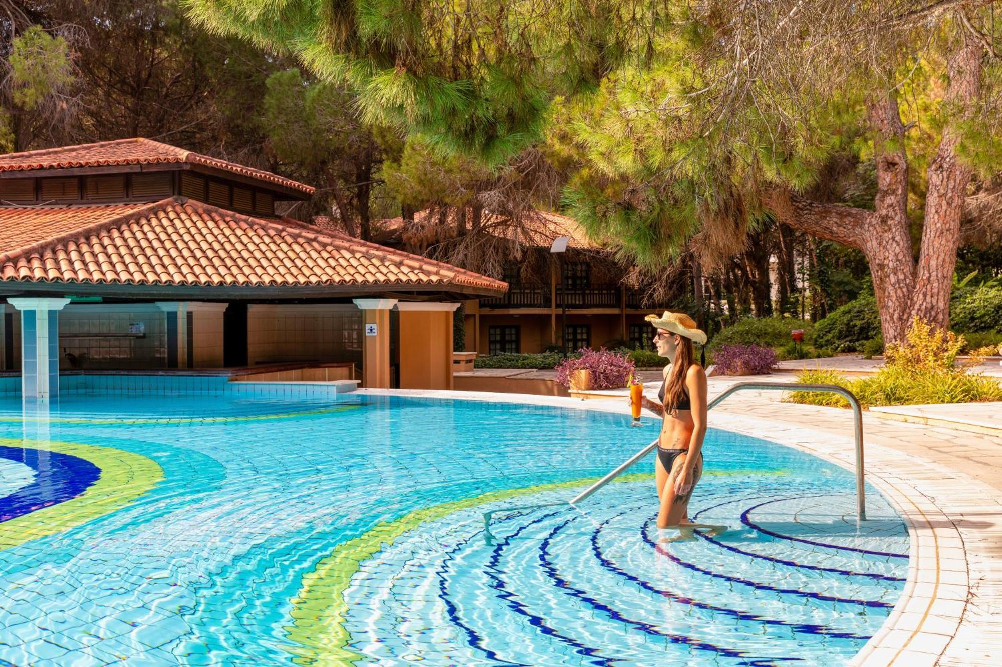 Asteria Family Resort Belek Antalya Luaran gambar A swimming pool