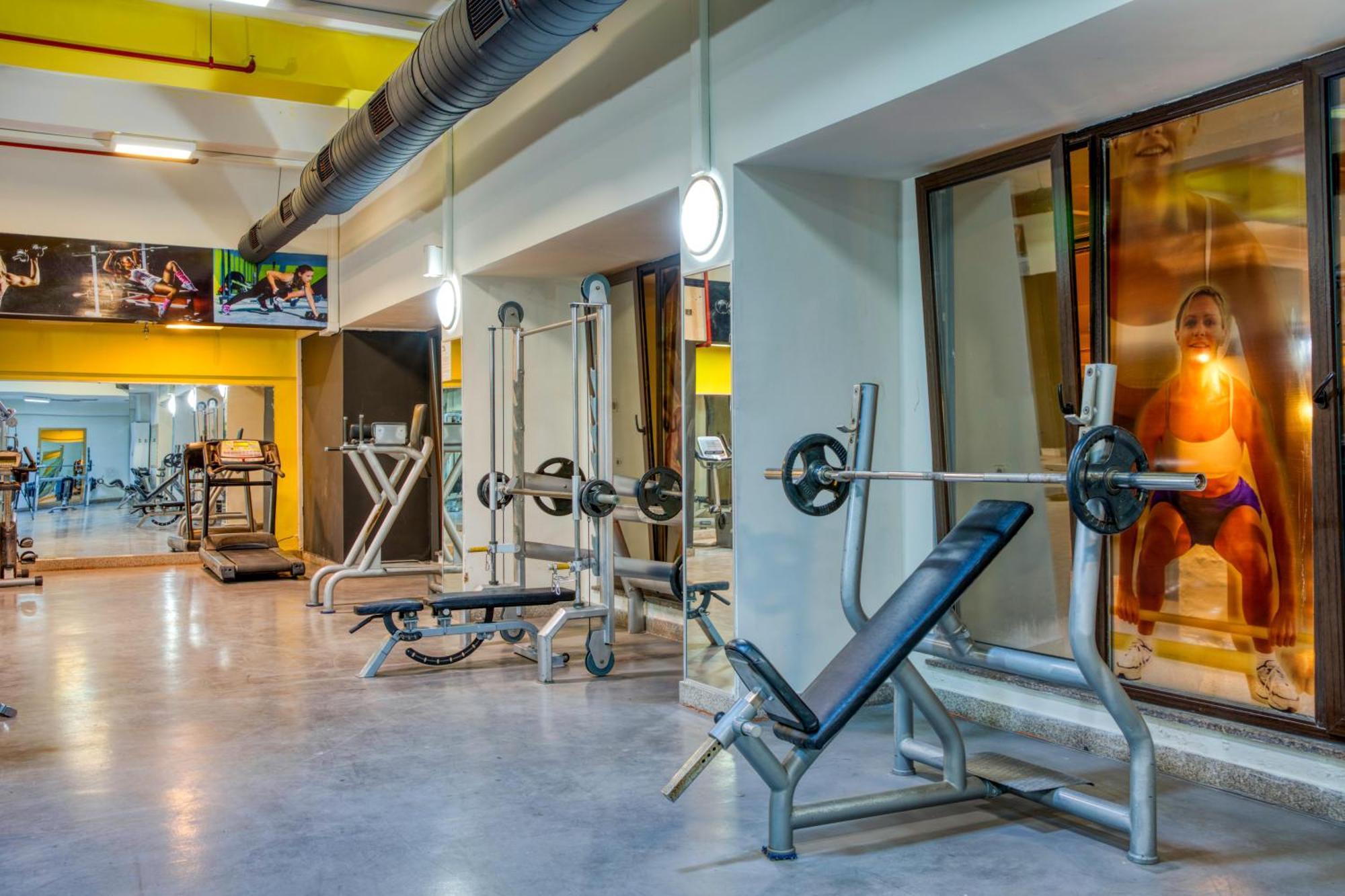 Asteria Family Resort Belek Antalya Luaran gambar A typical Anytime Fitness gym