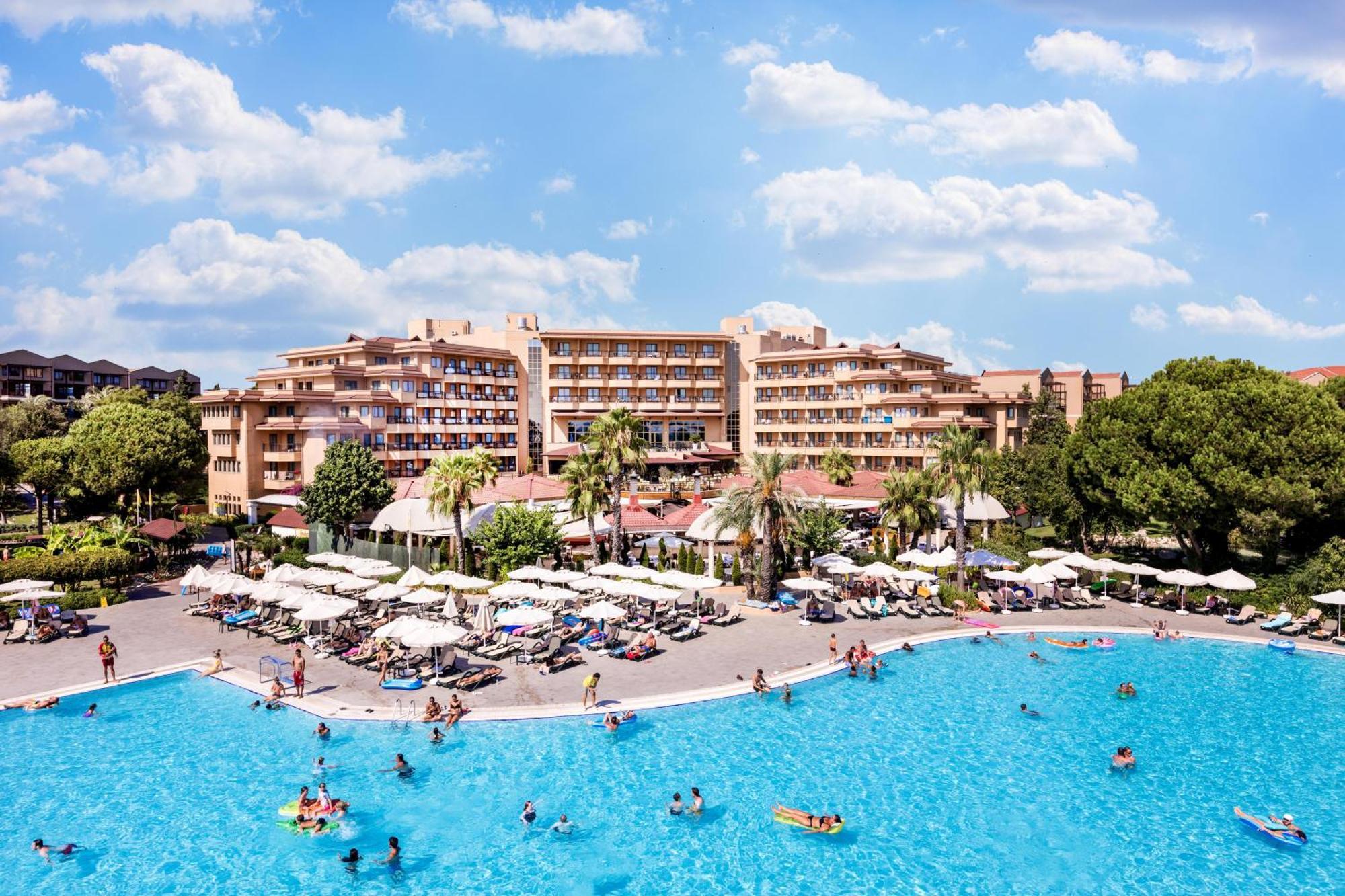 Asteria Family Resort Belek Antalya Luaran gambar The resort's main building