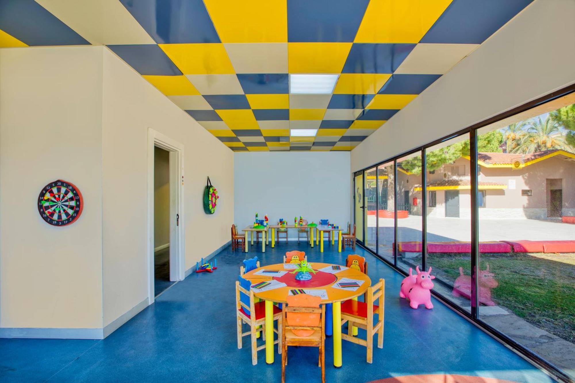 Asteria Family Resort Belek Antalya Luaran gambar Kindergarten